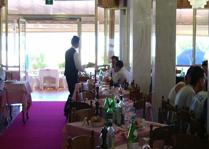 Imperial Palace Szálloda 3*