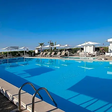 Imperial 3*