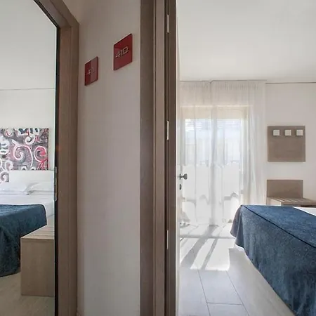 Imperial Palace Hotel 3*