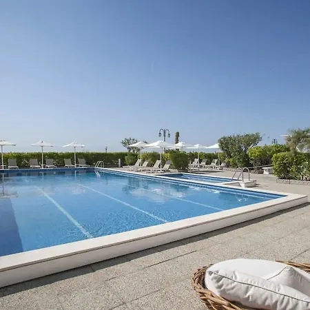 Imperial Palace 3*