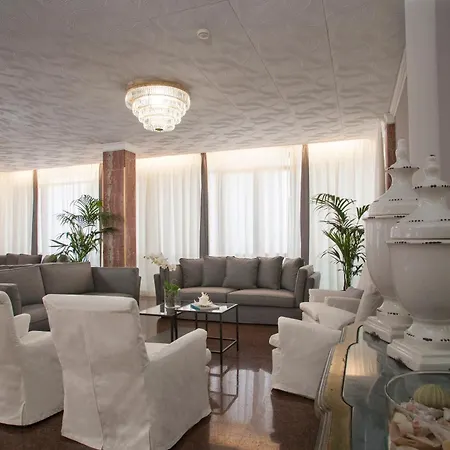 Hotel Imperial Palace 3*