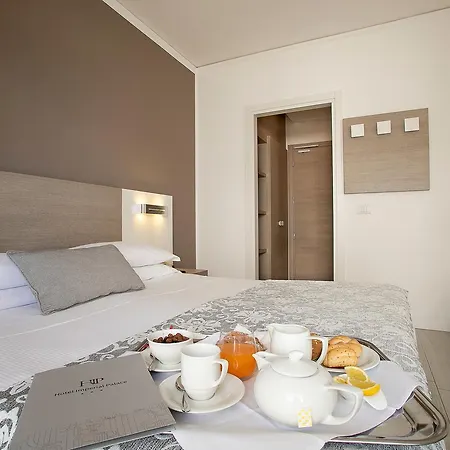 Imperial Palace Hotel 3*